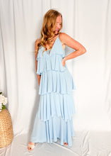 Afbeelding in Gallery-weergave laden, Ruffled Chiffon Maxi Dress - baby blue
