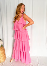 Afbeelding in Gallery-weergave laden, Ruffled Chiffon Maxi Dress - baby pink
