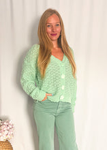 Afbeelding in Gallery-weergave laden, Flower Button Cardigan - mint
