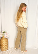 Afbeelding in Gallery-weergave laden, Comfy Velvet Pants - beige
