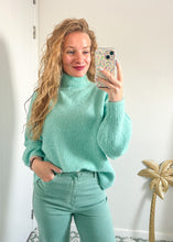 Afbeelding in Gallery-weergave laden, Cozy Turtleneck Sweater - turqoise
